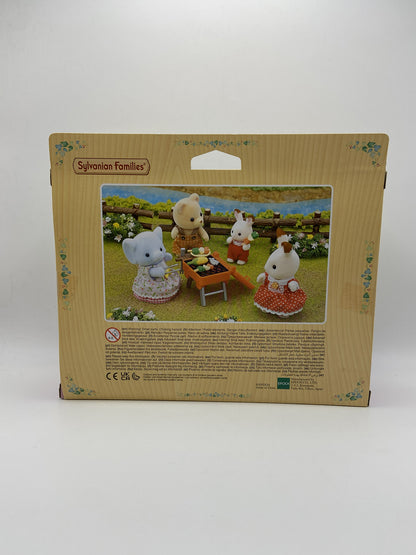 Sylvanian Families 5640 Set Barbeque per Picnic ragazza Elefante