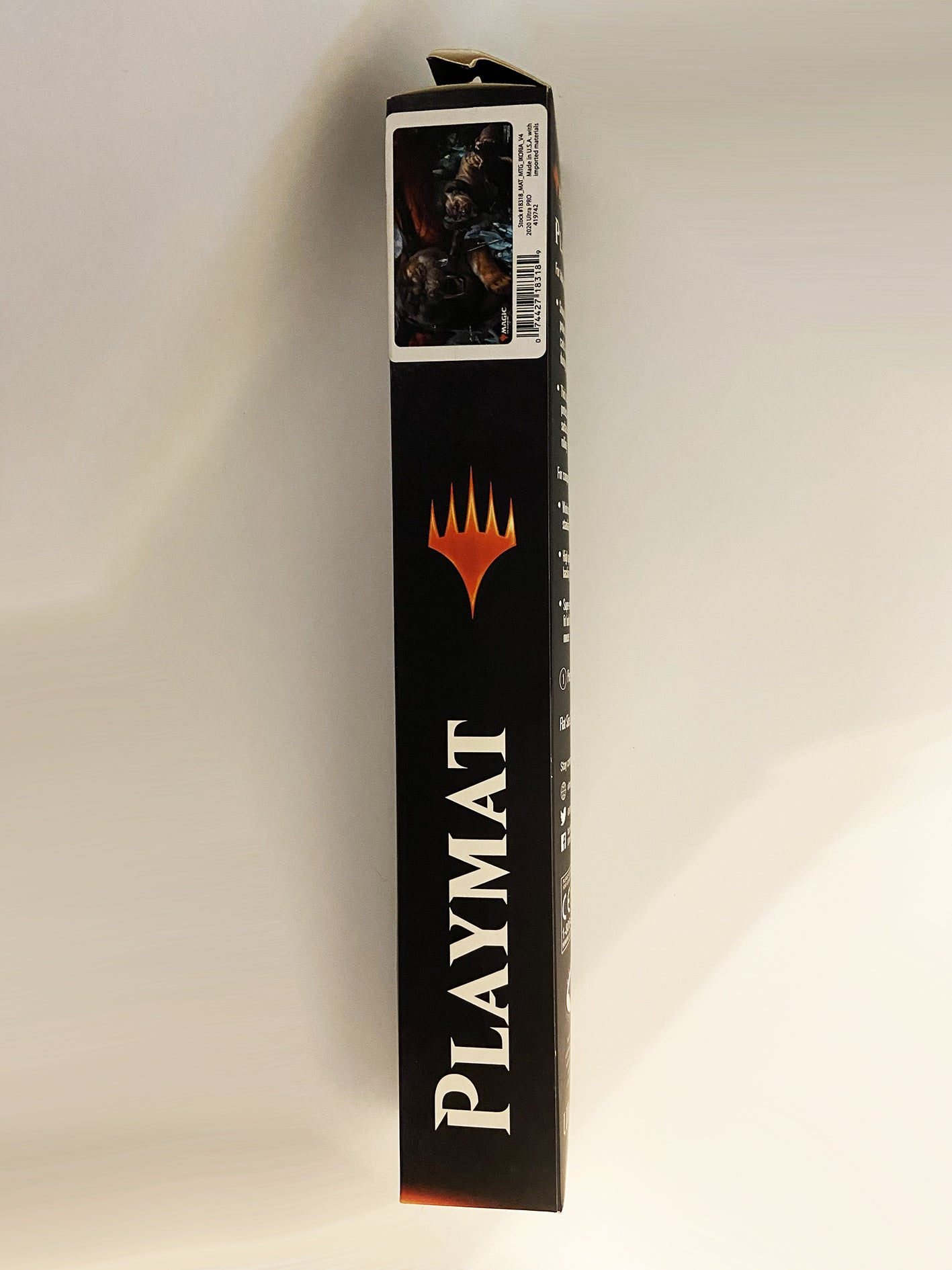 Ultra Pro Ikoria Go for Blood Playmat Tappetino Gioco per Magic The Gathering