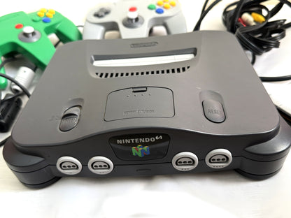 Nintendo 64 N64 Console PAL - 2 Controller - Alimentatore - 1 Gioco - Cavo Video e Adattatore Scart/RCA