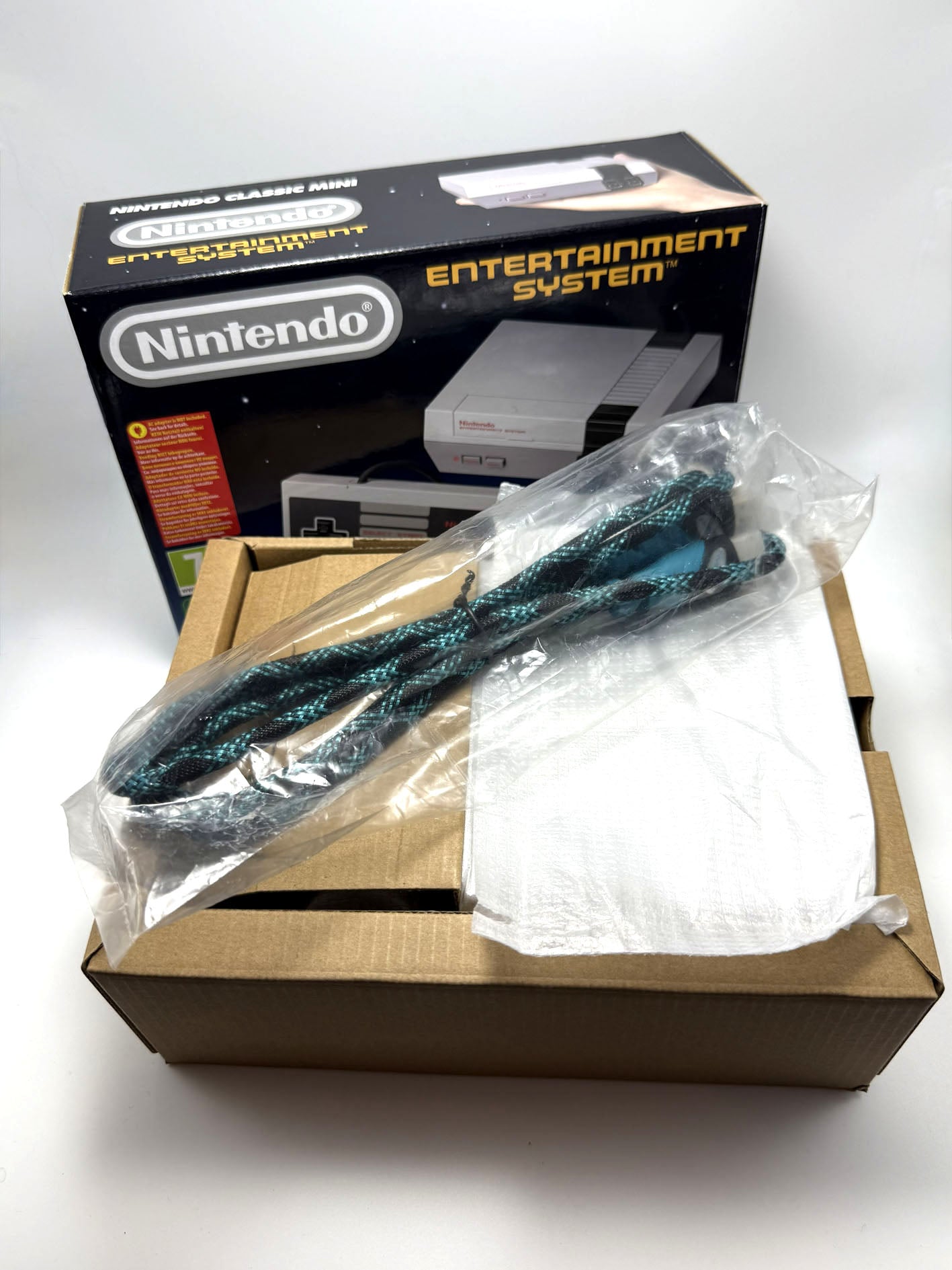 Console Nintendo Classic Mini Nes (CLV-001) 30 Giochi inclusi con scatola originale pari al nuovo
