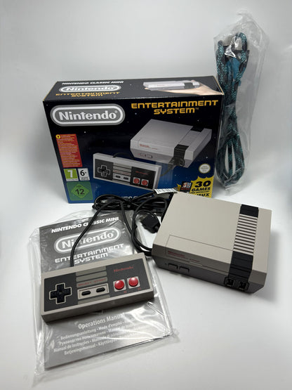 Console Nintendo Classic Mini Nes (CLV-001) 30 Giochi inclusi con scatola originale pari al nuovo