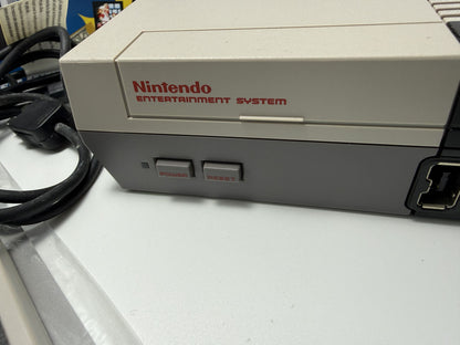 Console Nintendo Classic Mini Nes (CLV-001) 30 Giochi inclusi con scatola originale pari al nuovo