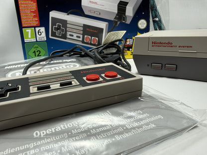 Console Nintendo Classic Mini Nes (CLV-001) 30 Giochi inclusi con scatola originale pari al nuovo