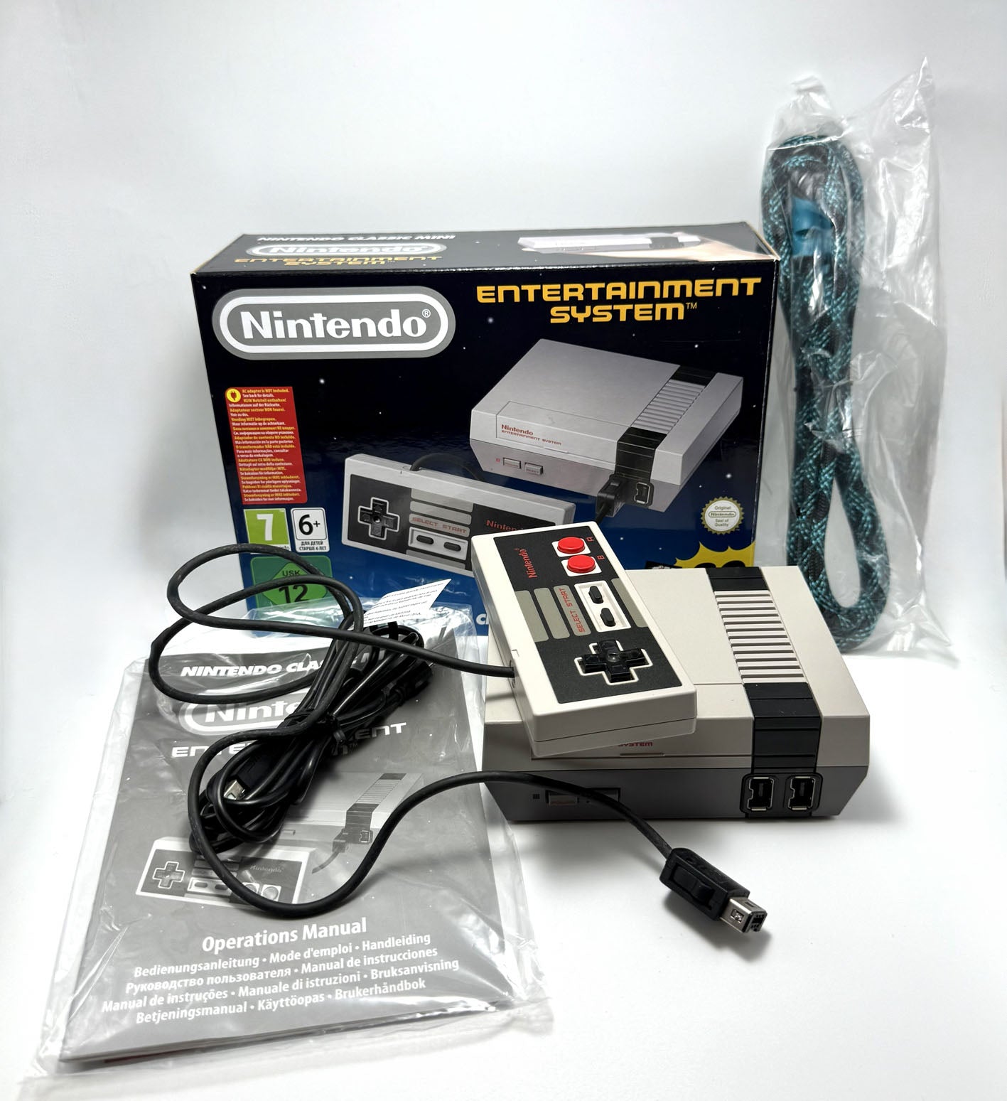 Console Nintendo Classic Mini Nes (CLV-001) 30 Giochi inclusi con scatola originale pari al nuovo