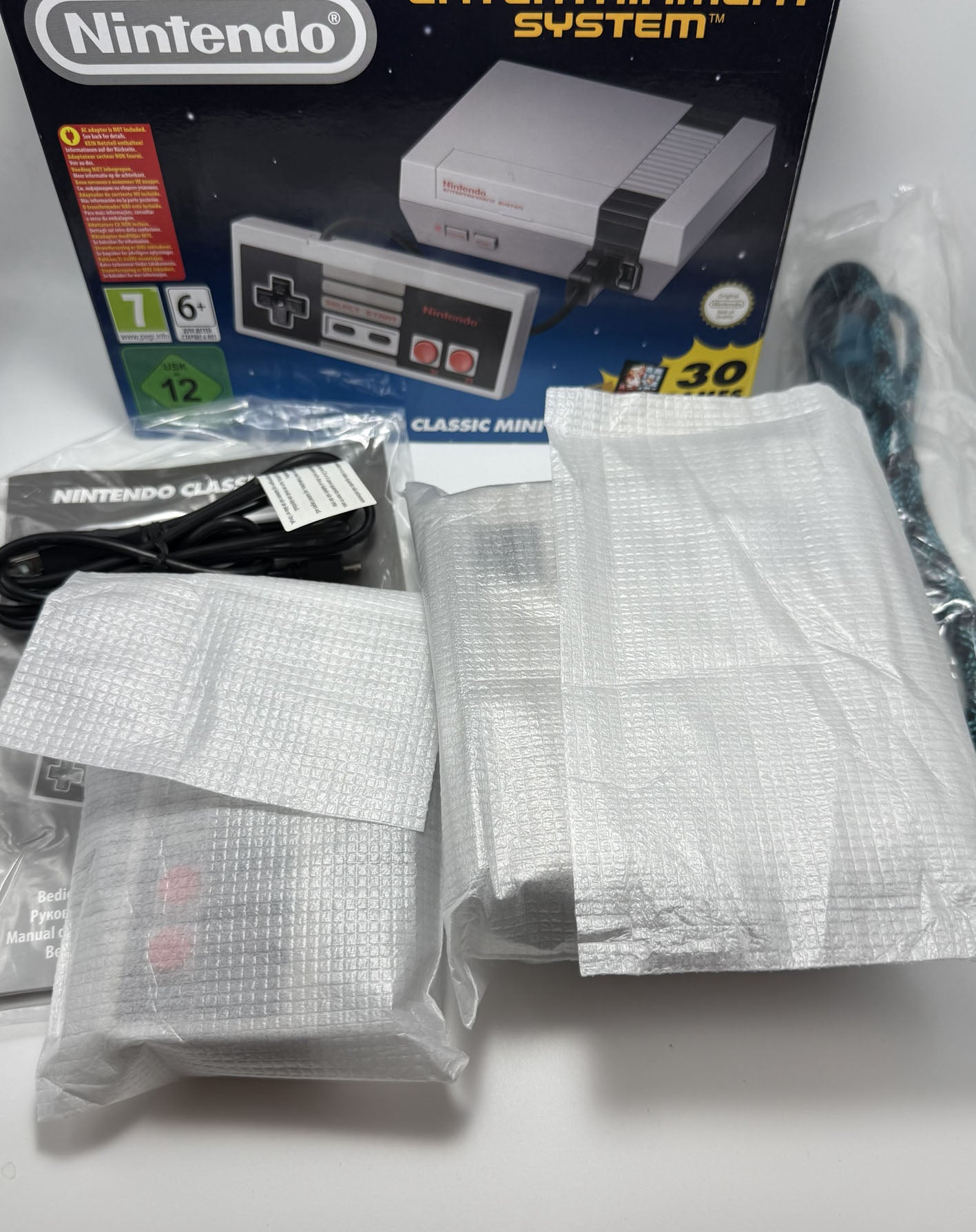 Console Nintendo Classic Mini Nes (CLV-001) 30 Giochi inclusi con scatola originale pari al nuovo
